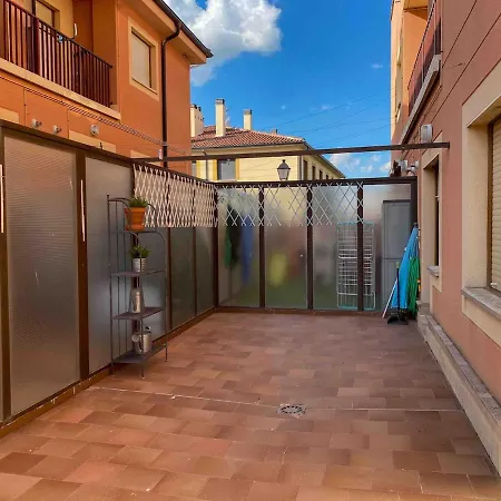 Apartment Homely Flat With Garden Near Segovia