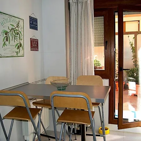 Apartment Homely Flat With Garden Near Segovia Torrecaballeros