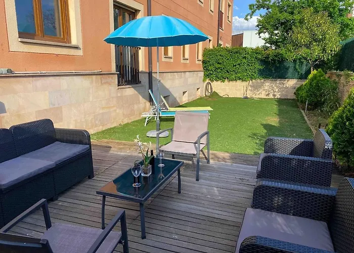 Homely Flat With Garden Near Segovia Apartman *