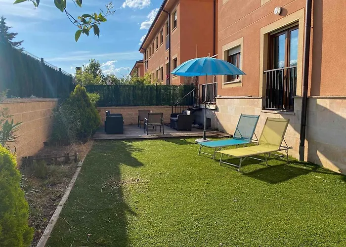 Homely Flat With Garden Near Segovia Apartman Torrecaballeros
